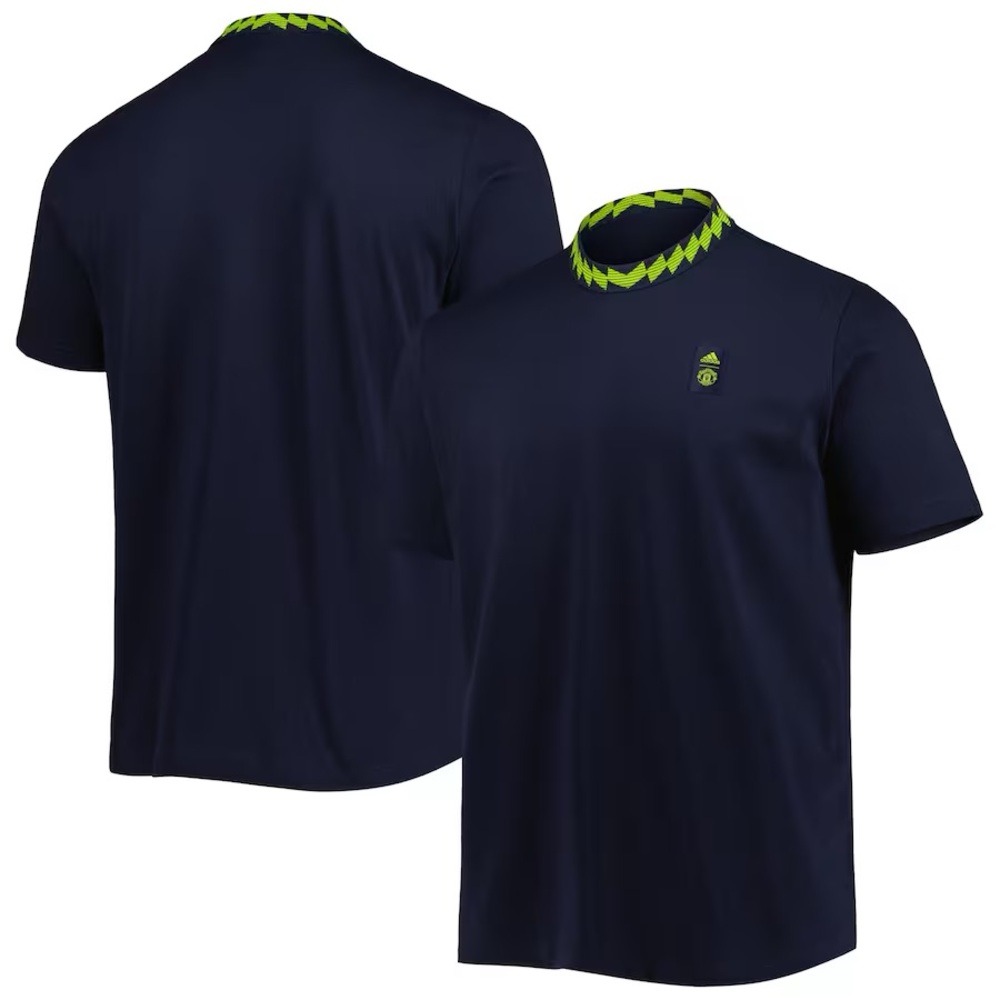 Men's adidas Navy Manchester United Lifestyle T-Shirt. Size Medium.